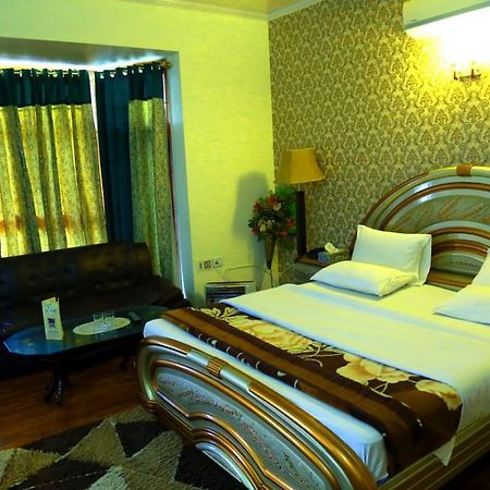 Alaf Laila Guest House Абботтабад Екстер'єр фото
