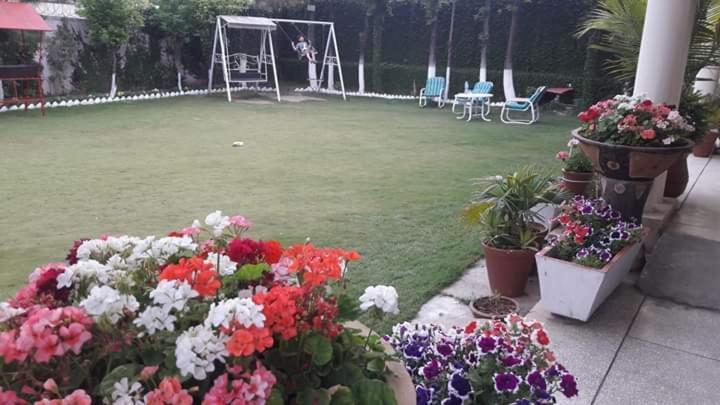 Alaf Laila Guest House Абботтабад Екстер'єр фото