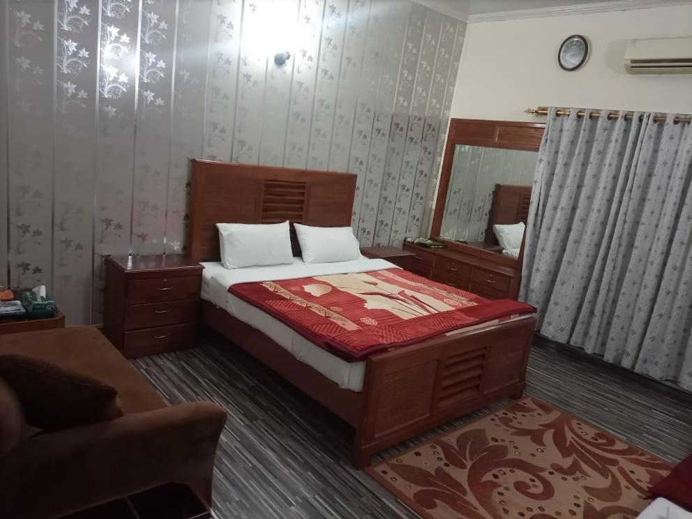 Alaf Laila Guest House Абботтабад Екстер'єр фото