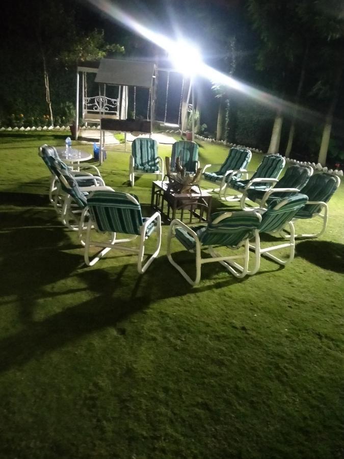 Alaf Laila Guest House Абботтабад Екстер'єр фото