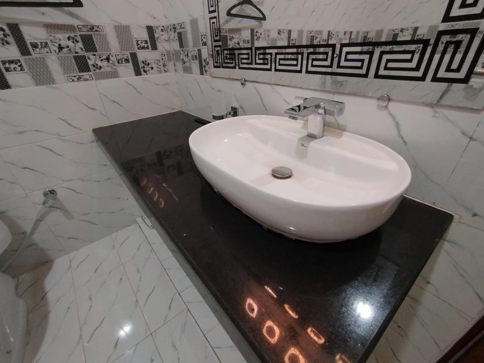 Alaf Laila Guest House Абботтабад Екстер'єр фото