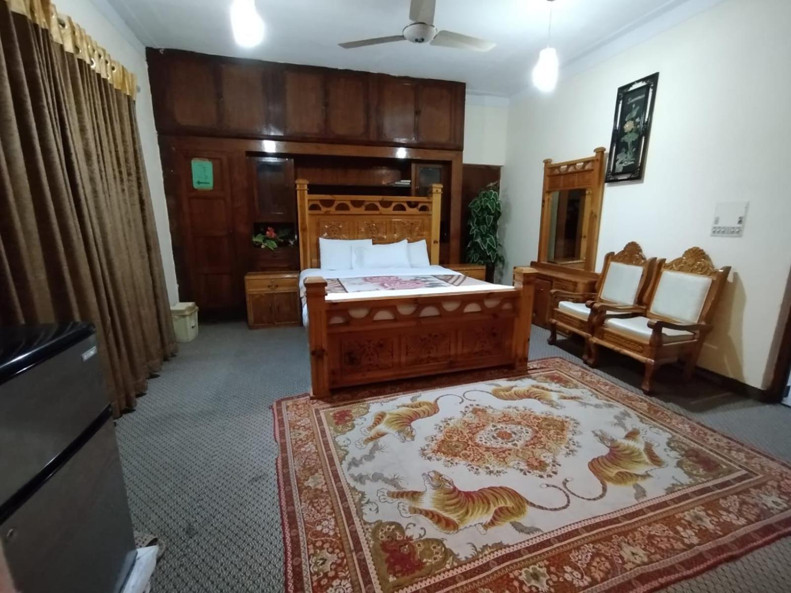 Alaf Laila Guest House Абботтабад Екстер'єр фото