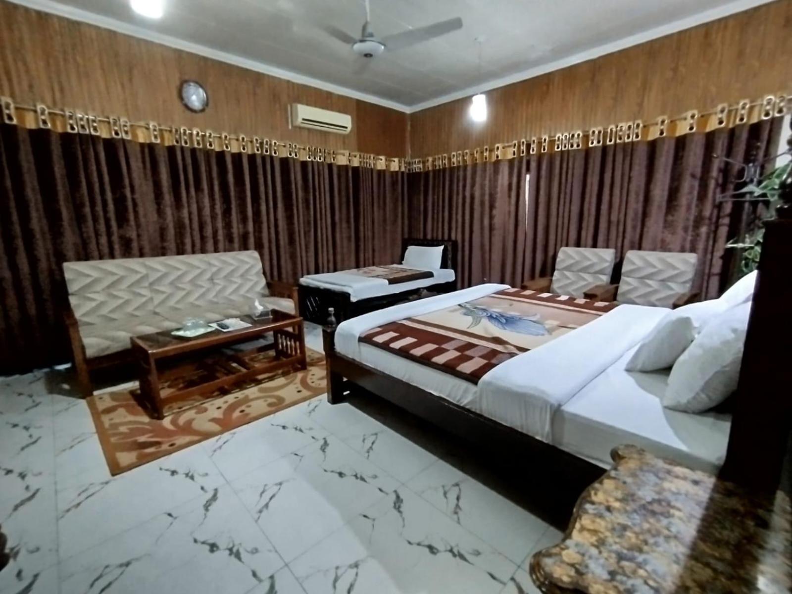 Alaf Laila Guest House Абботтабад Екстер'єр фото
